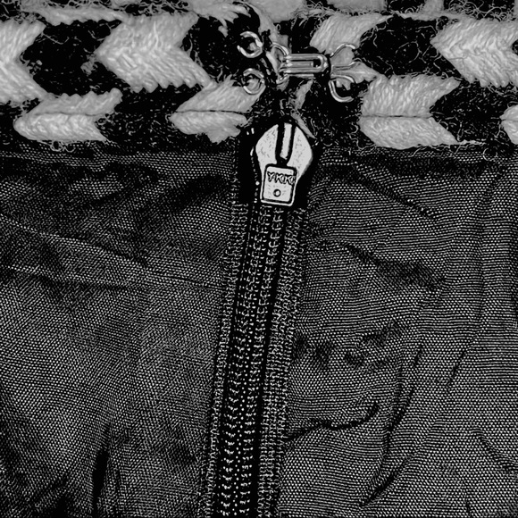 Ann Taylor Loft Petites size 12 black & white houndstooth skirt slit in back EUC - Picture 7 of 12